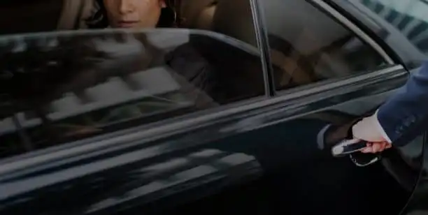 Chauffeur privé pour déplacements professionnels sur la Côte d’Azur